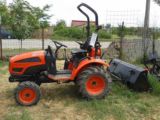 Tractor nou,  4x4 de 22CP; 28CP Kioti CK22;CK2810,  cadru,  cabina