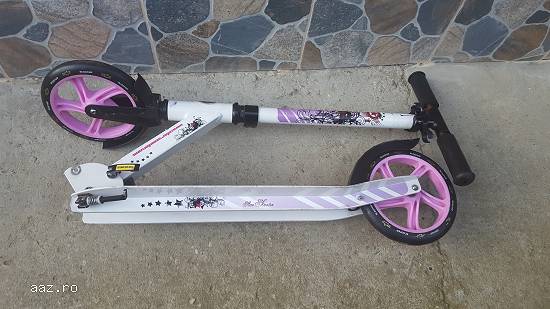 Trotineta Noua Scooter roti 20cm Anglia