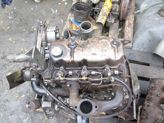 Motor Perkins in 3 pistoane