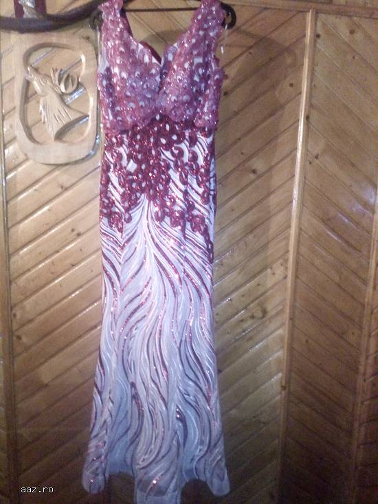 rochie   deosebita