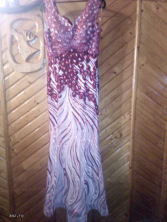 rochie   deosebita