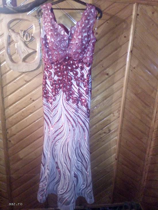 rochie   deosebita
