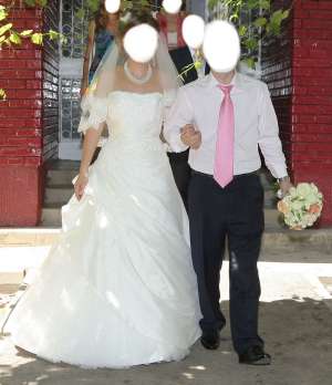 Vand rochia mireasa "La Sposa",  model Melanie