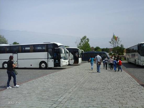 Inchirieri / autocare /microbuze