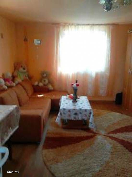 Vînd schimb casă