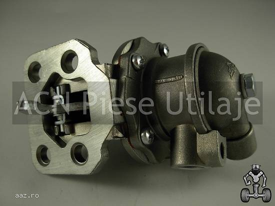 Pompa de alimentare Massey Ferguson 4222106M91