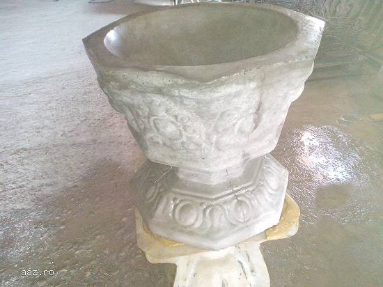 jardiniere beton slatina