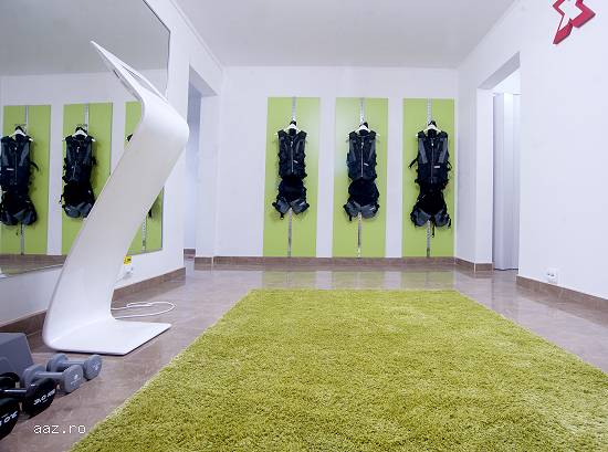 Afacere profitabila la cheie - Studiou XBody,    antrenamente EMS