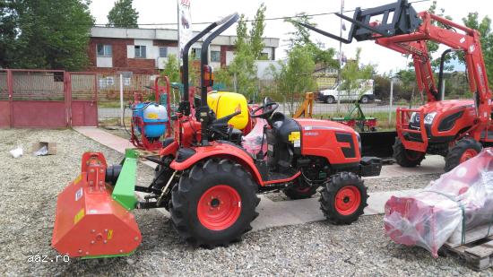 Tractor nou,  4x4 de 22CP; 28CP Kioti CK22;CK2810,  cadru,  cabina