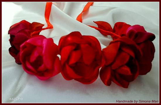 REDUCERE Coronita cu flori textile Just Like Fire