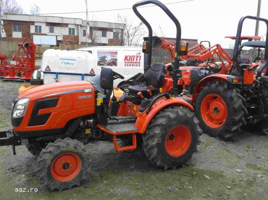 Tractor nou,  4x4 de 22CP; 28CP Kioti CK22;CK2810,  cadru,  cabina