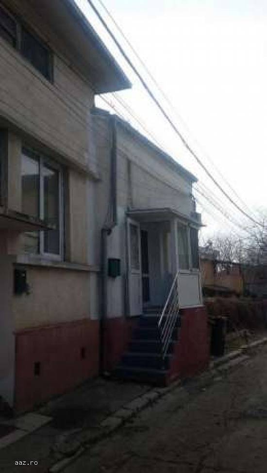 3 camere centru civic iasi