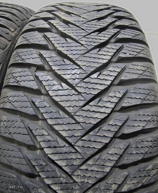 Discount25% la set de 4 anvelope DUSTER de iarna 215/65/R16 GoodYear UltraGrip8