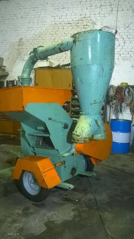 Moara cu ciocanele la tractor Caravaggi Industriala