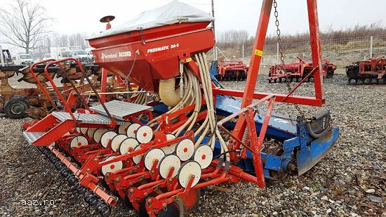 SEMANATOARE PAIOASE CU FREZA AGRICOLA 4 METRI
