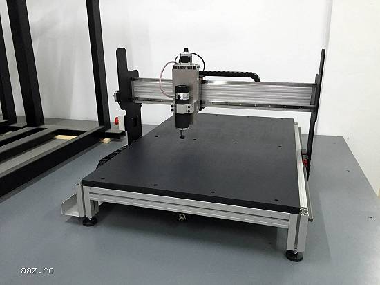 CNC Router Desktop - Masina cu comanda numerica - 3 axe
