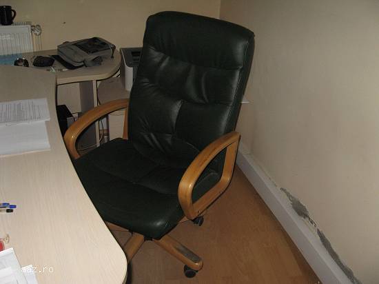Lichidator judiciar,    vand piese de mobilier si aparatura de birou
