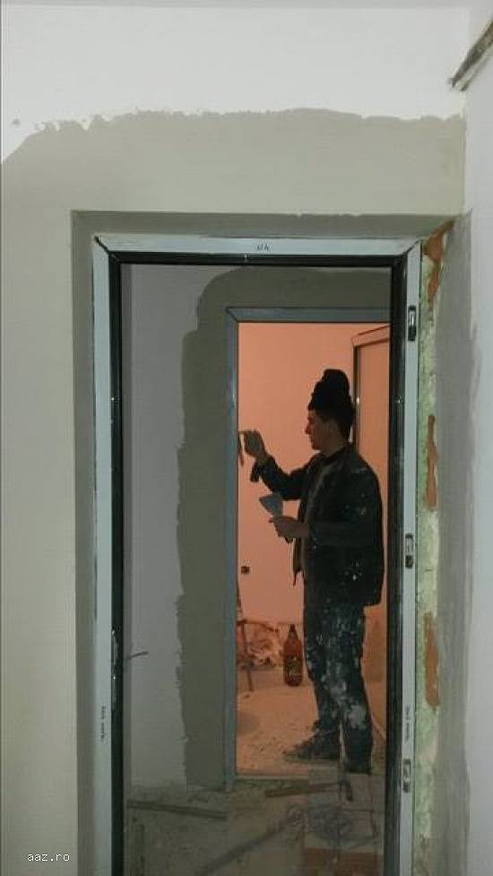 Echipa constructori finisaje