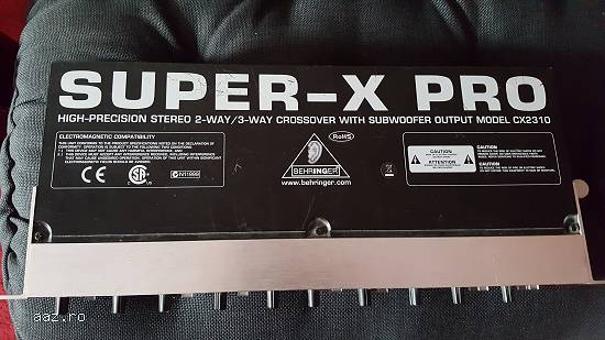 crossover behringer cx2310