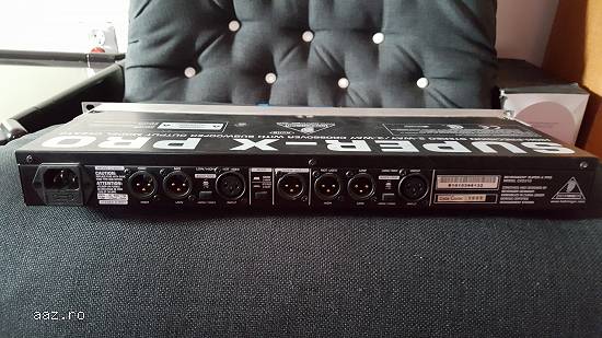 crossover behringer cx2310