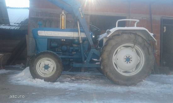 ford 3000 cu incarcator frontal