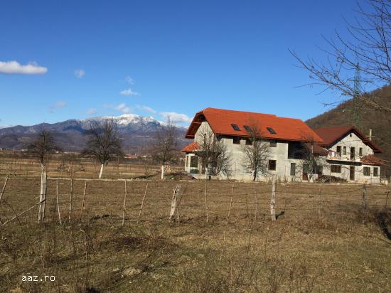 Vand teren Valcea Calimanesti