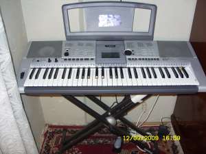 Orga Yamaha psr e403