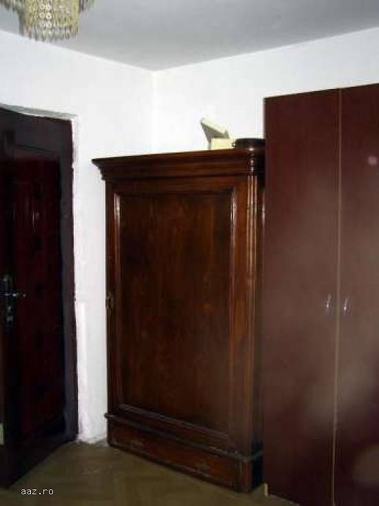 Vand 2 camere 1/4 Eroii Revolutiei
