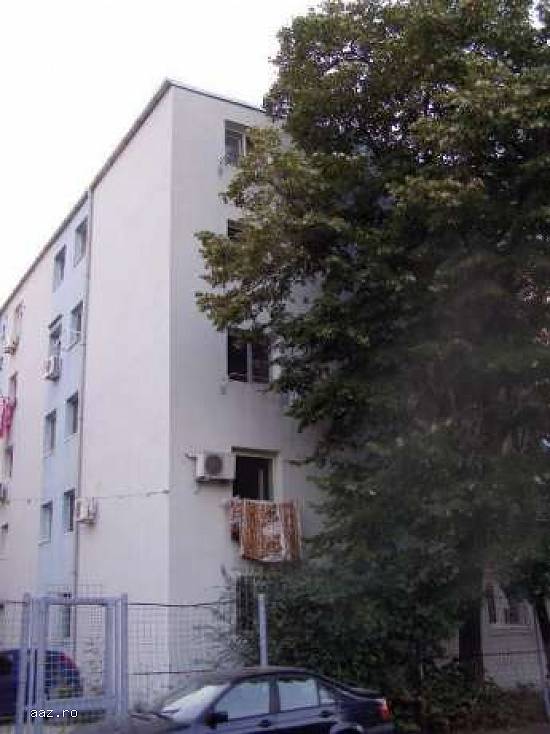 Vand 2 camere 1/4 Eroii Revolutiei