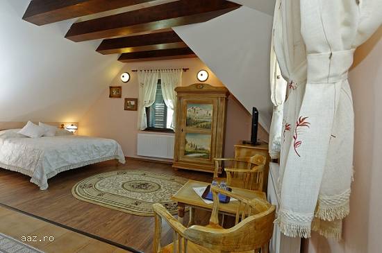 Avantajos! Proprietate pe doua nivele,   zona Cetate Brasov