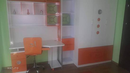 Apartament 3 camere pt închiriat și Apartament cu 2 camere  spațiu comercial