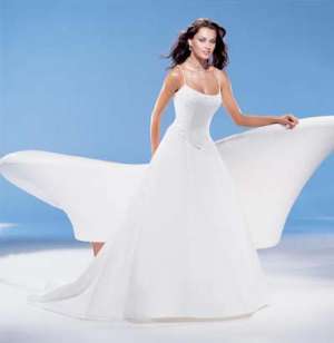 Inchiriere rochie mireasa EDDY K