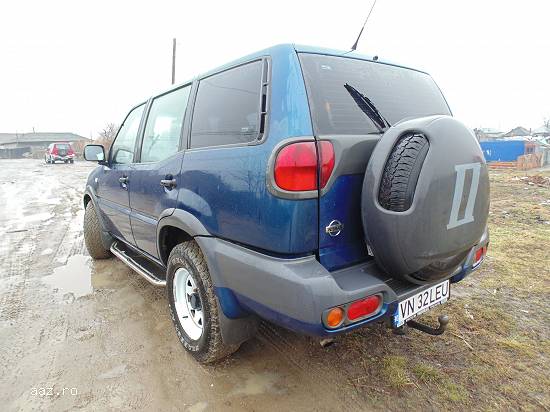 Vand Nissan Terrano II autoutilitara 4 locuri