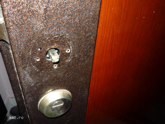 Reparatii usi metalice deblocari