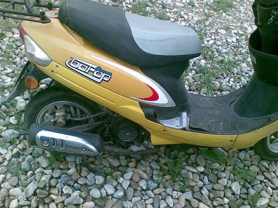 Scuter galben gopop