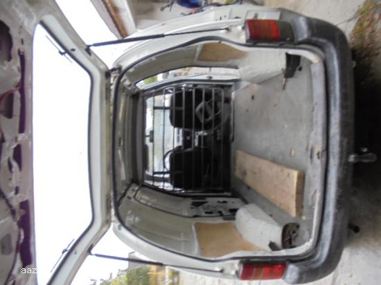 Autoutilitara Nissan Vanette-in foarte buna stare de functionare