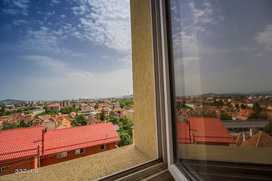Nivel in vila,   singur in curte,   pozitie panoramica,   Brasov