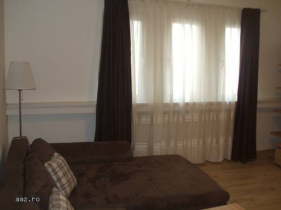 Apartament 3 camere Piata Romana,   96 mp.