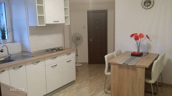Apartament 3 camere Piata Romana,   96 mp.