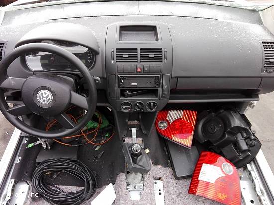 volkswagen polo 9n ,   an fabricatie 2003 ,   1.2 12v tip motor AZQ (1)