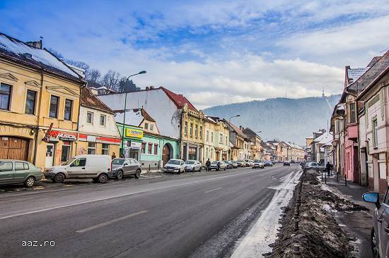 Apartament in casa,   curte luminoasa,   Central- Brasov