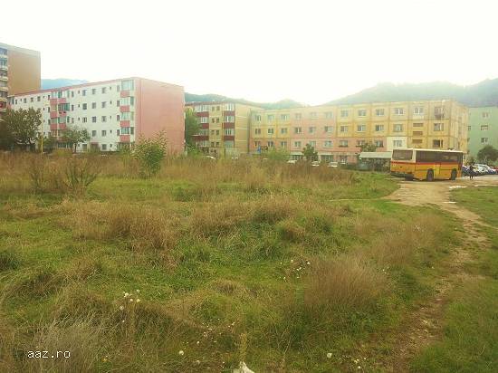 Teren intravilan,   1.400 mp,   potential investitie