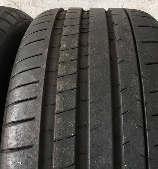 Set de 4 cauciucuri de vara 235.35.R20 - MICHELIN