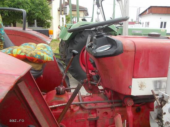 Tractor marca INTERNATIONAL 453 S