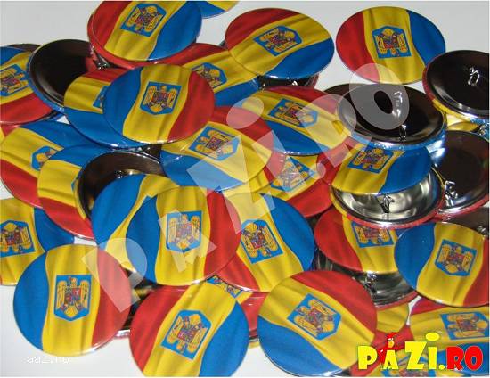 Insigne personalizate,   insigne ambutisate