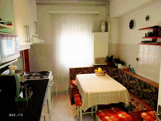 Apartament 3 camere,   compozitie calda si primitoate