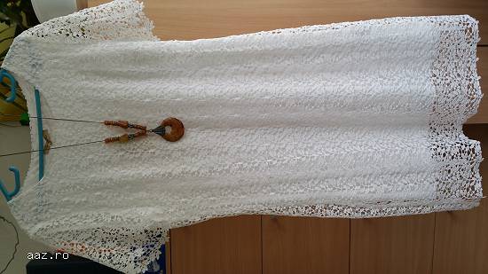 Rochita de mireasa scurta din broderie