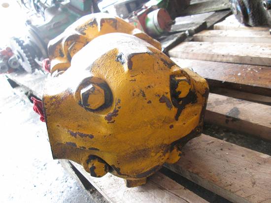 Pompa David Brown PA2210  de Hanomag 66