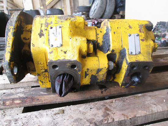 Pompa David Brown PA2210  de Hanomag 66