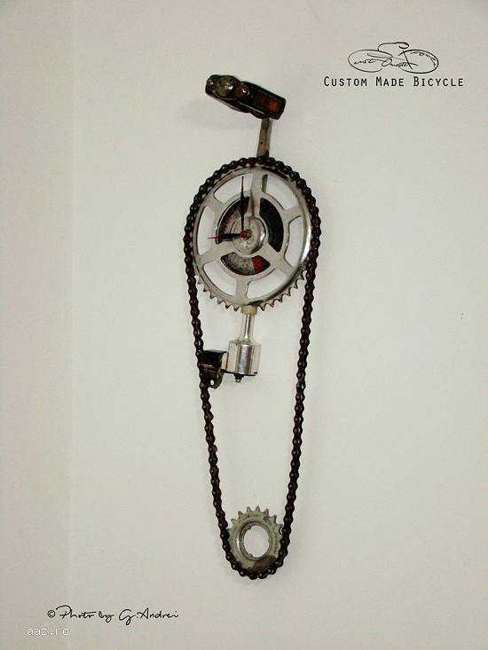 Ceas de perete steampunk- Realizat din piese de bicicleta
